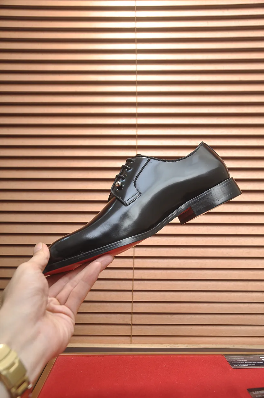 Men's shoes 💰620💶 [Chrstian Loubotin] Red-soled shoes 💋Original mold opening, the highest version on the market, purely handmade ➕Imported cowhide uppers, first-layer water-dyed cowhide lining! Original EU high-gloss outsole. 38 to 45 (45 customized)